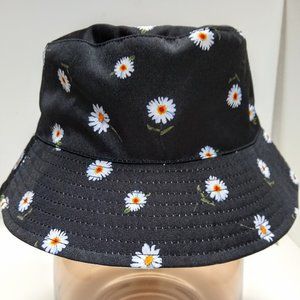 NWT Reversible Hat By Luxury Designer
Alice + Olivia